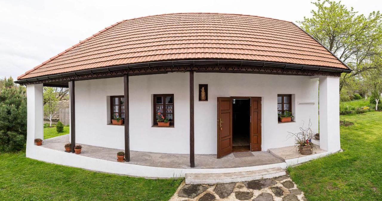 Ubytovanie Na Vcelej Farme Polichno Exterior photo